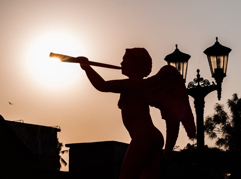 maracaibo, venezuela, statue, sculpture, angle, horn, sunset, silhouette, nature, silhouettes, beautiful, outside, buildings, peaceful, tranquil, venezuela, angle, angle, angle, angle, angle